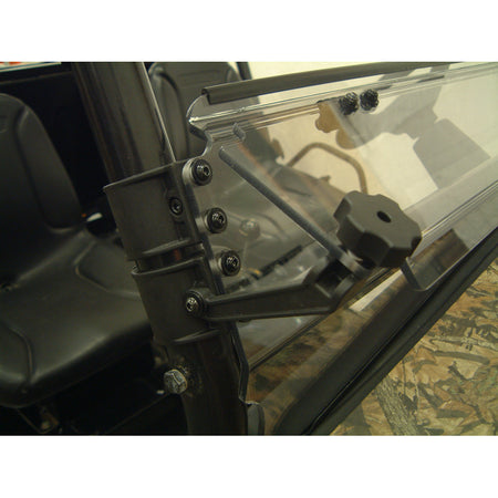 %HALF FOLDING WINDSHIELD HC CUB CADET VOL.