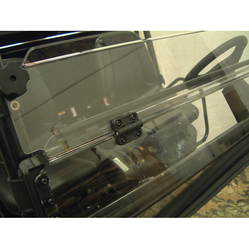 %HALF FOLDING WINDSHIELD HC CUB CADET VOL.