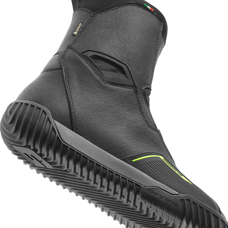 G.ESCAPE  GORE-TEX BLACK SIZE : 44.5