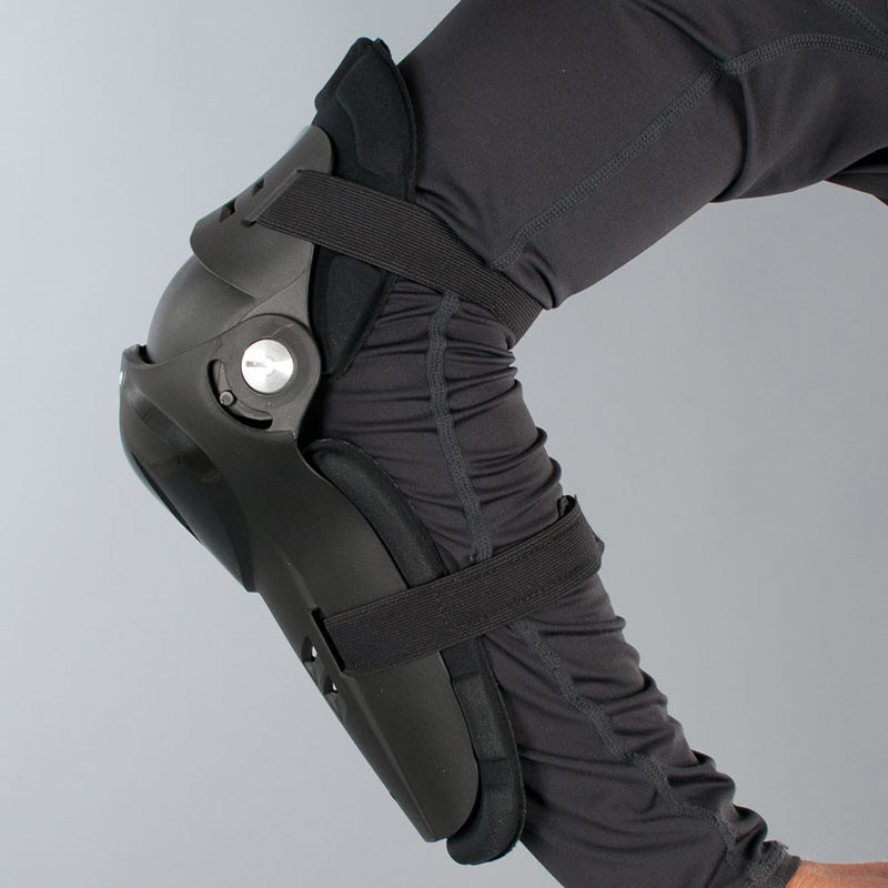 KNEE BLK DEVIL