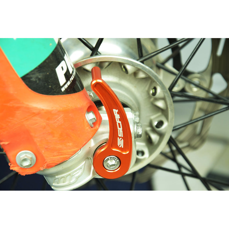 FRONT AXLE PULL KTM/HUSQVARNA/GASGAS ORANGE