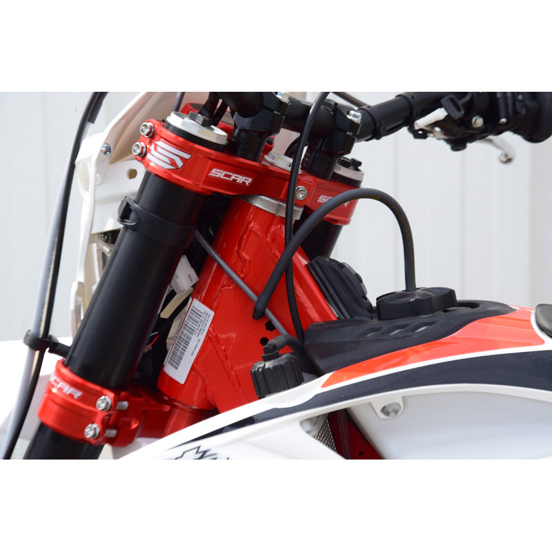 TRIPLE CLAMPS BETA 20MM OFFSET RED