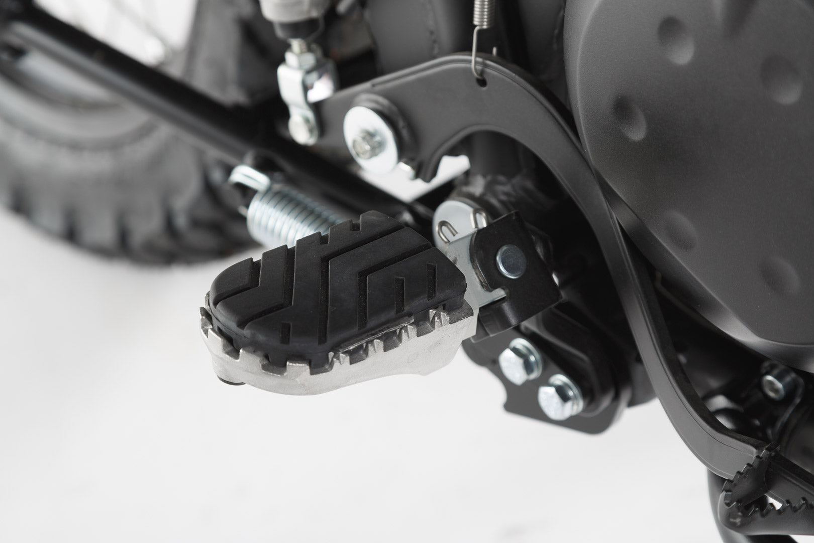 ION FOOTREST KIT KAW KLR650 (01-18)