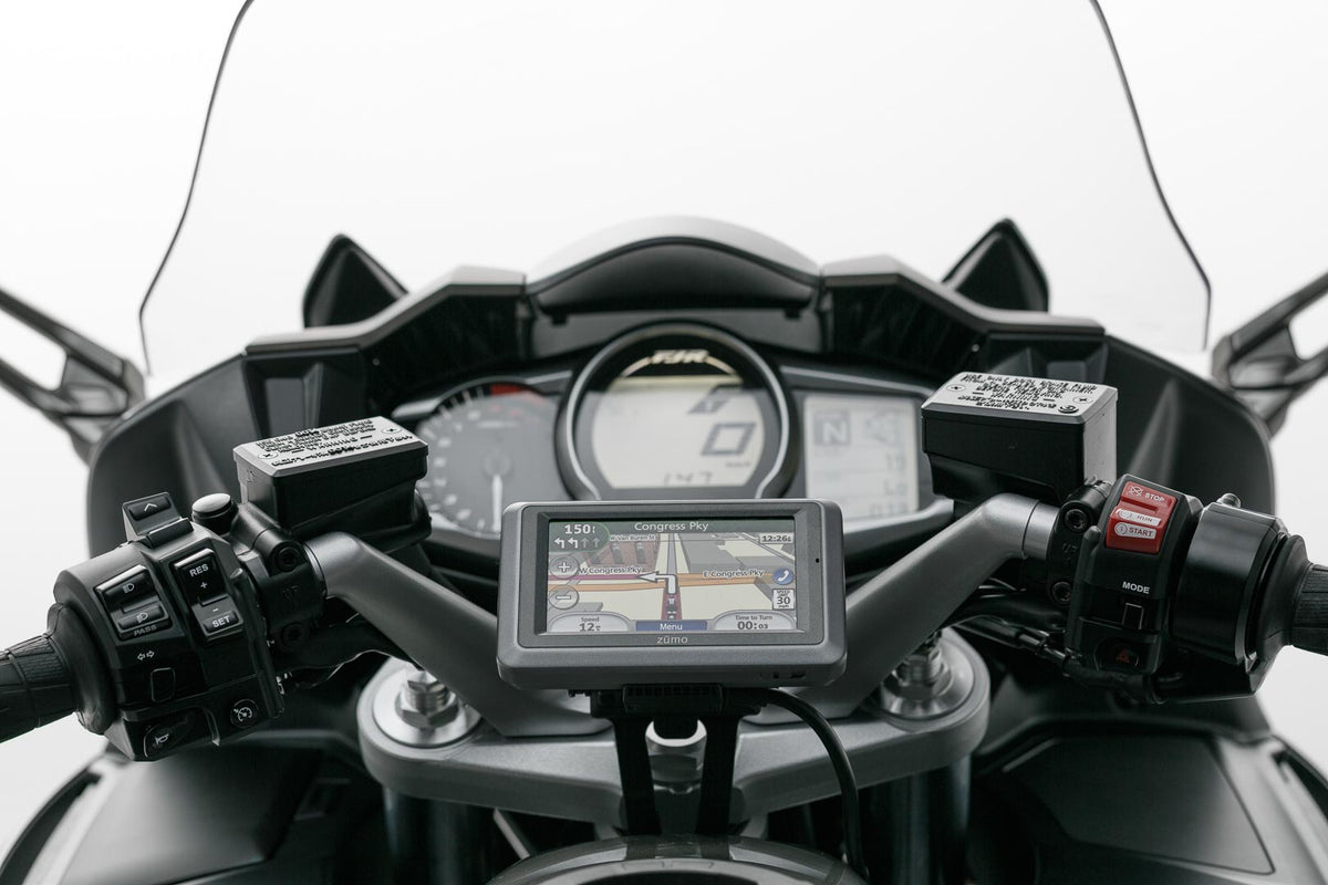 GPS MOUNT YAMAHA FJR1300 (04-22)
