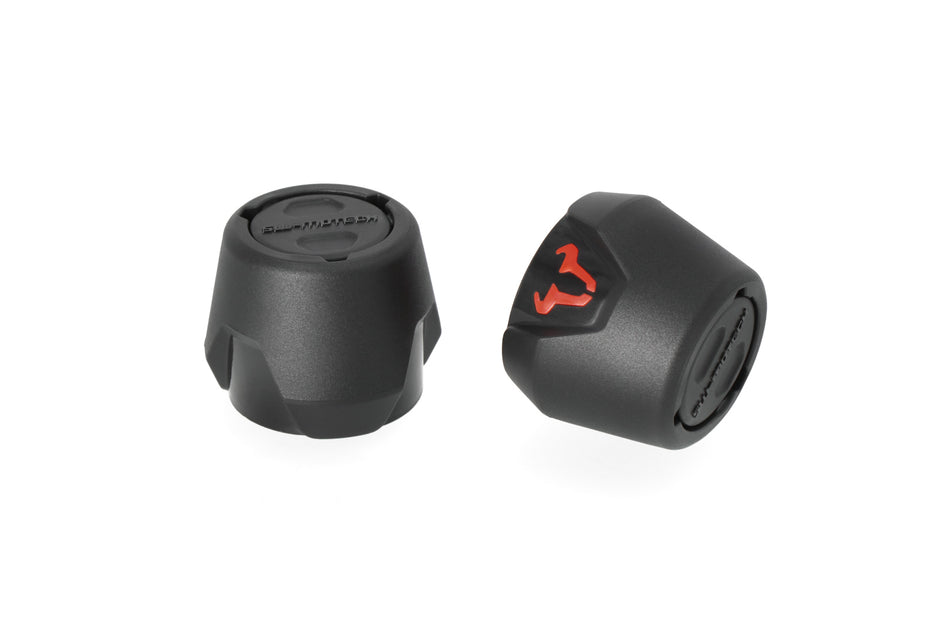FR AXLE SLIDER STR TRI/DAYTONA/TIG 660